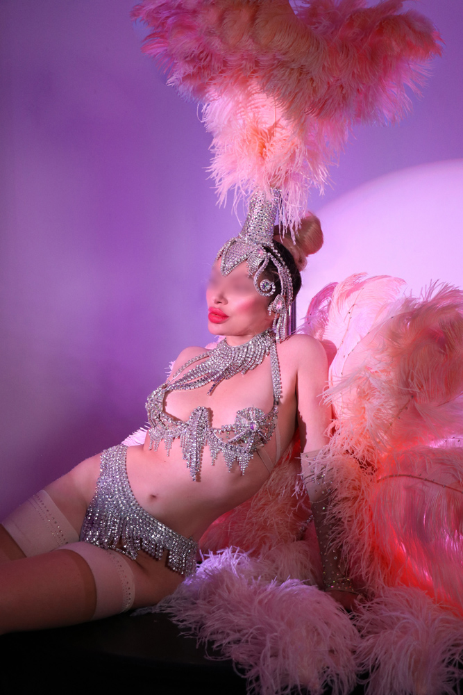 High Class Escort Cassandra Eden Las Vegas Showgirl striptease burlesque Bristol London